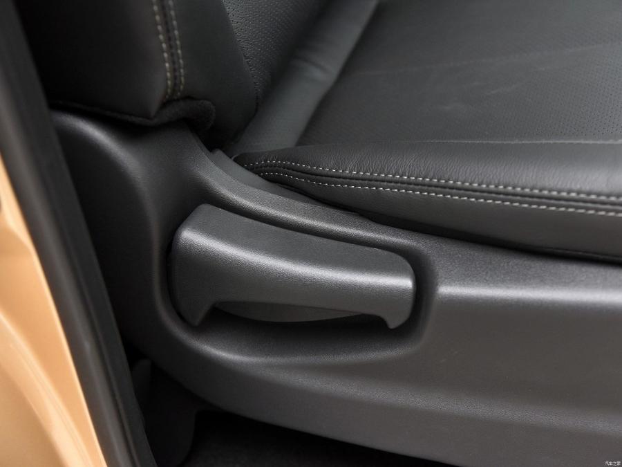 Детали интерьера Nissan Terra 2018 года  (CN) (фото 105 из 144)